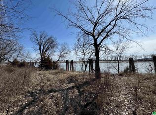 992 Wynstone Dr, Jefferson, SD 57038