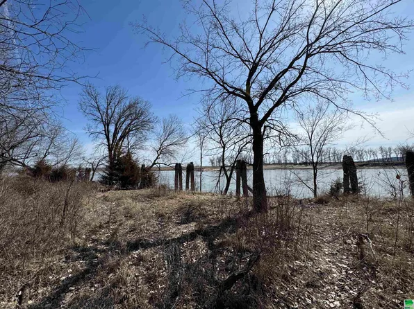 992 Wynstone Dr, Jefferson, SD 57038