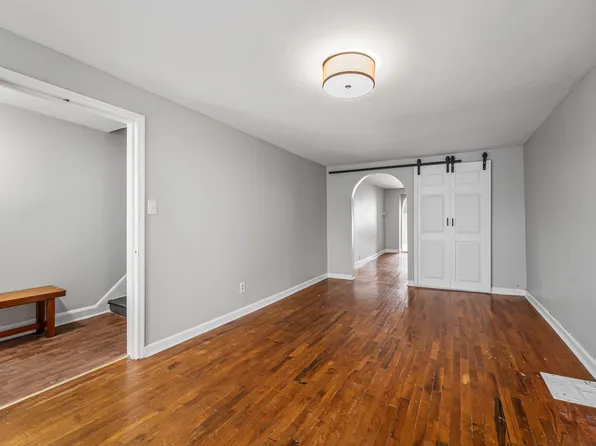 25a Roosevelt Place image 3 of 21