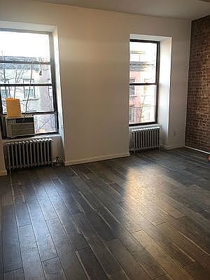 1st image of 364 W 46th St #3