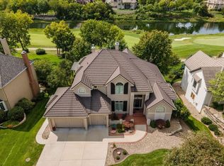 9608 Redbud Ln, Lenexa, KS 66220
