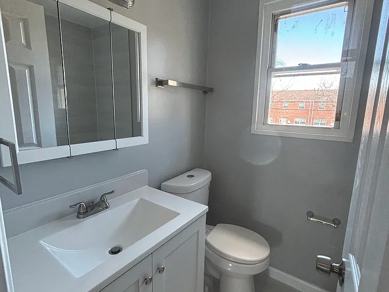 1009 S Marlyn Ave — Photo 18