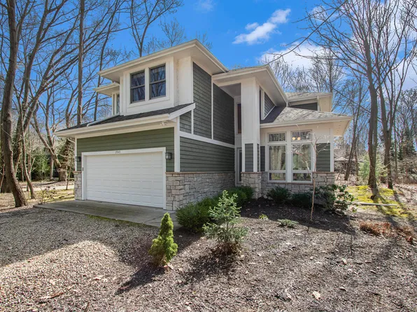 7040 Sand Dune Dr, Sawyer, MI 49125