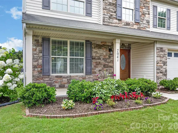 7041 Carnwarth Ln, Indian Land, SC 29707