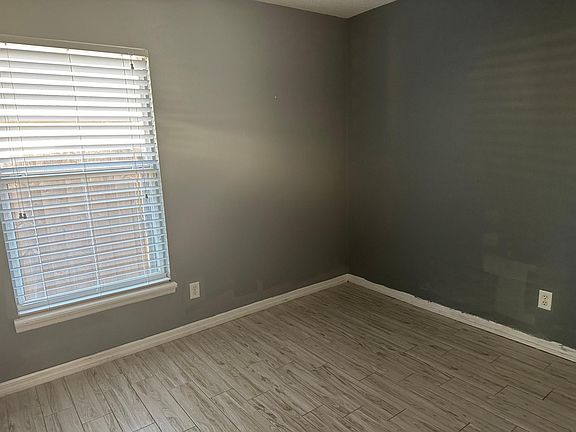 4th image of 73 Justin Dr