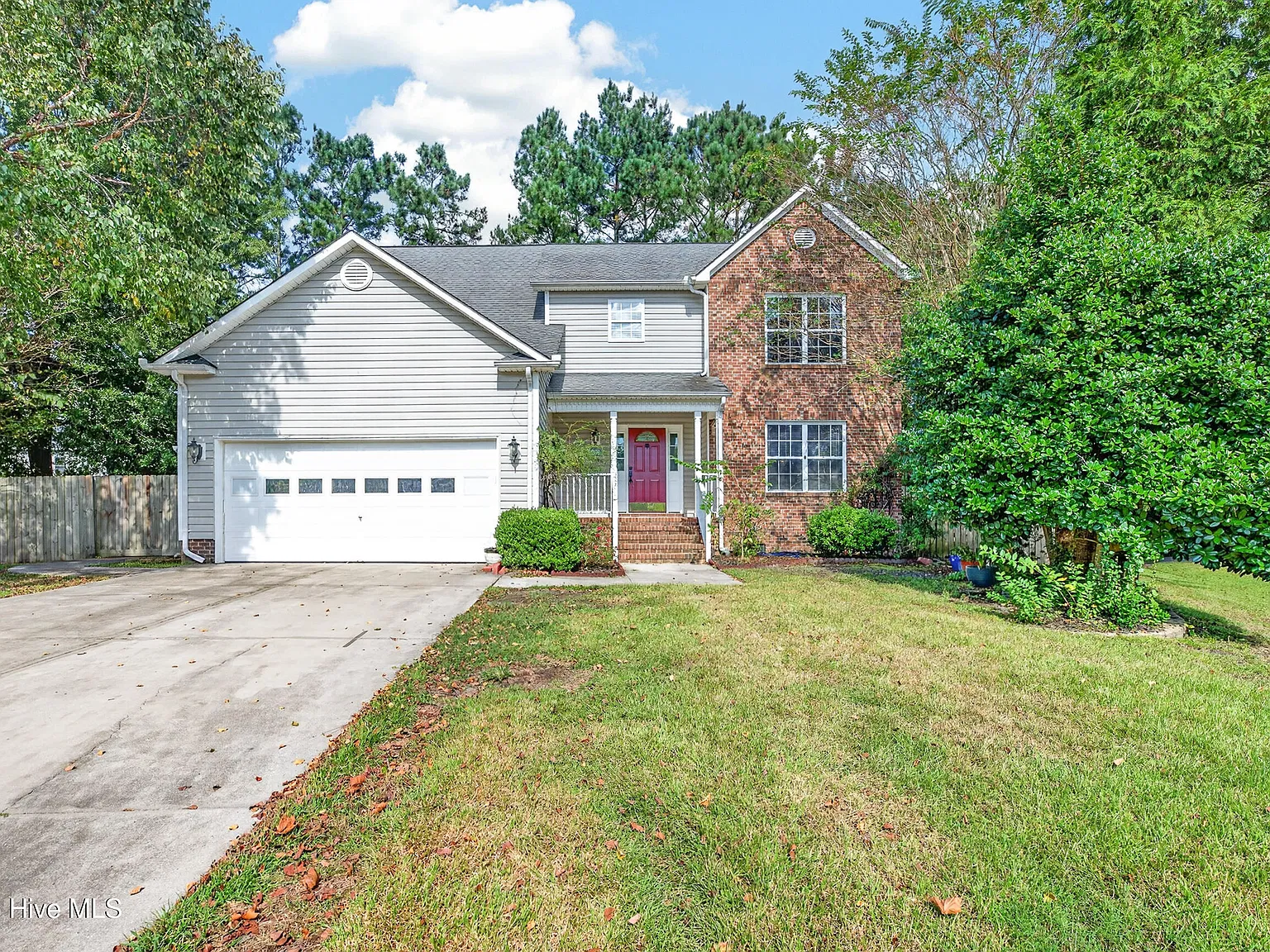 4 bed, 2.5 bath, $2,300 — Photo 1