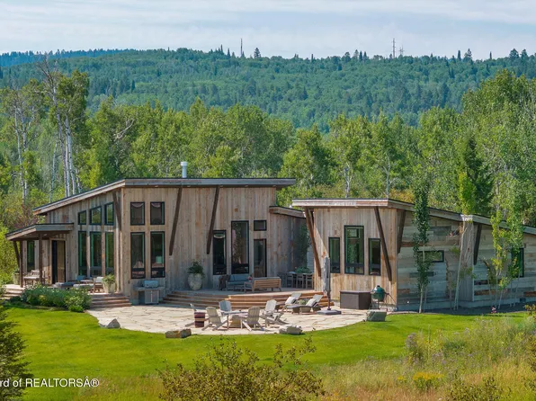 9632 Little Pine Ln, Victor, ID 83455