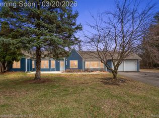 24560 Orchard Lake Rd, Farmington Hills, MI 48336