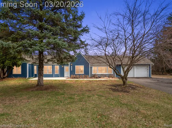 24560 Orchard Lake Rd, Farmington Hills, MI 48336