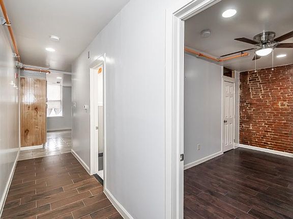 3rd image of 509 W Girard Ave