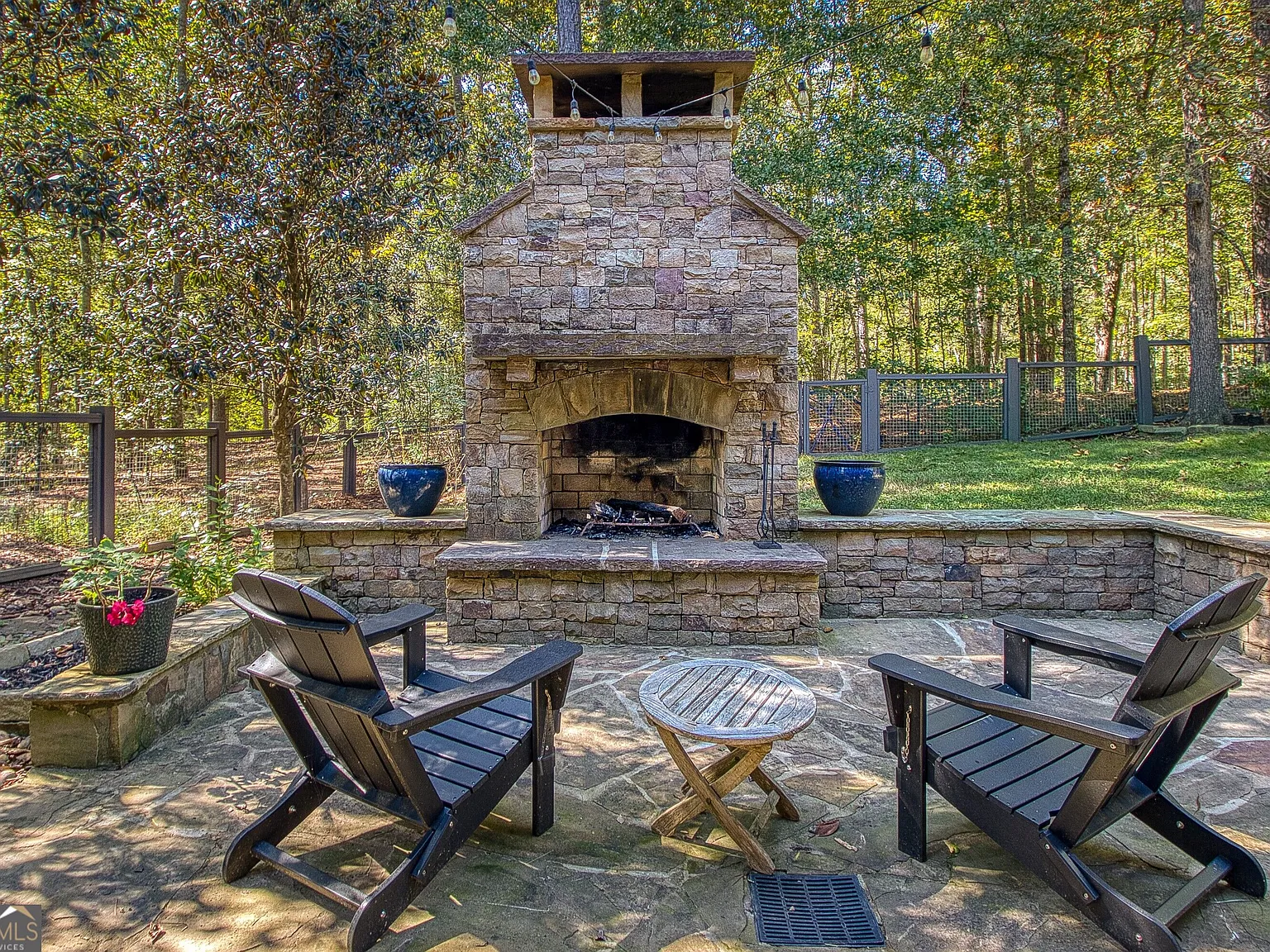 5 bed, 3.5 bath, 5944 sqft, $6,500 — Photo 2