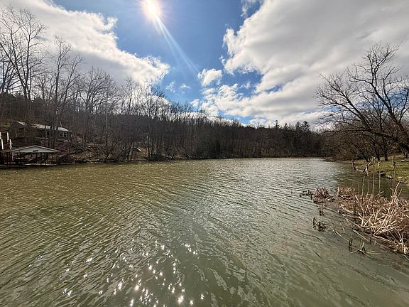 4th image of 785 Waterworks Rd