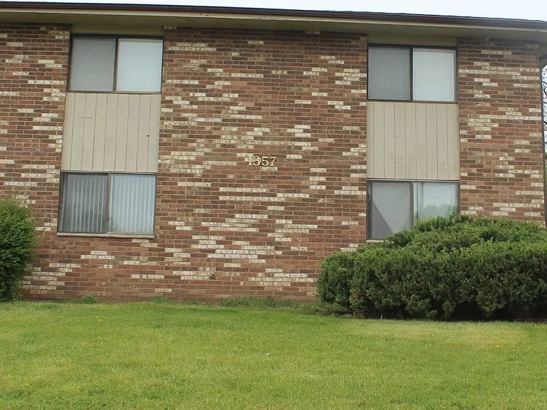 1357 Meadowcreek Dr — Photo 11