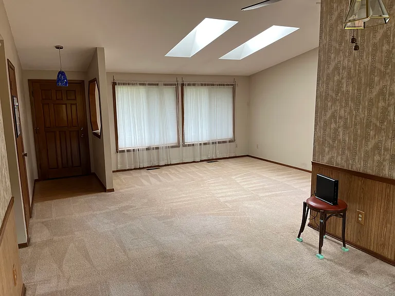 6824 Bel Mor Ct SW — Photo 3