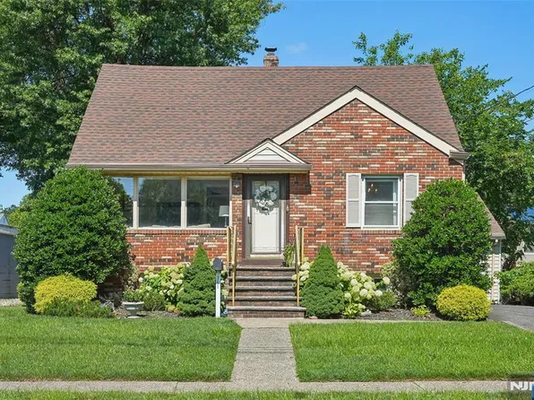741 Briarcliff Ave, Maywood, NJ 07607