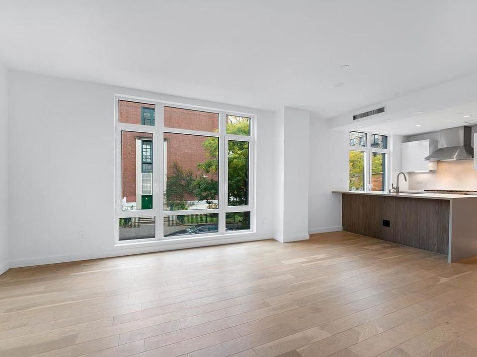 1st image of 952 Columbus Ave APT 2C