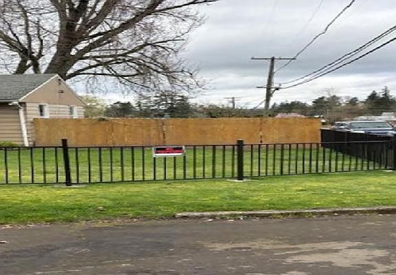 3rd image of 10445 SW 67th Ave
