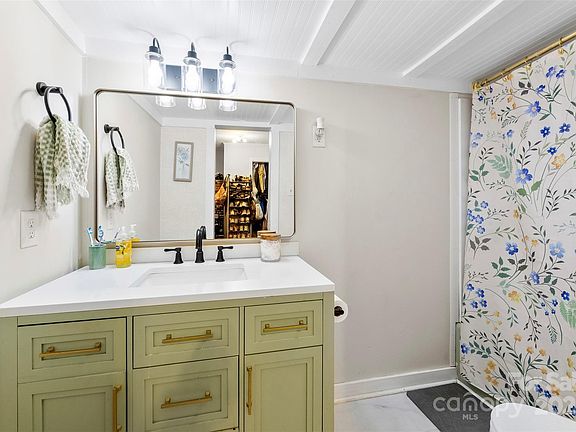 4th image of 507 S Maple St