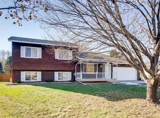 20587 Jade Cir, Lakeville, MN 55044