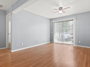 Is marketing information for one bedroom apartments, Springfield, IL 62703