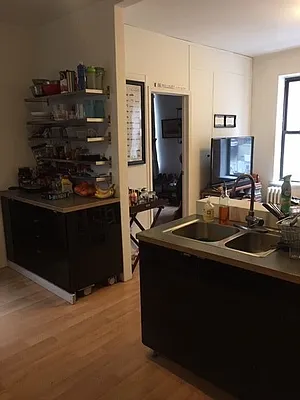 Rented by Weinstein Realty Group | media 20