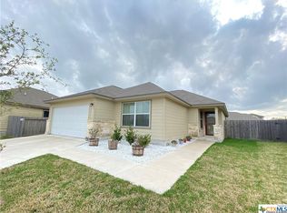 1311 Fern Ct, Gonzales, TX 78629
