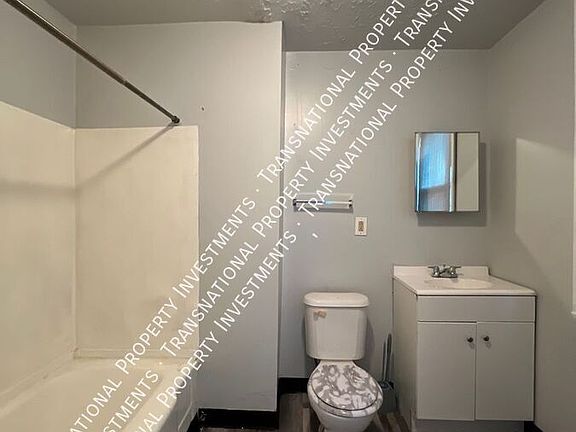 5th image of 16102 Parkgrove Ave