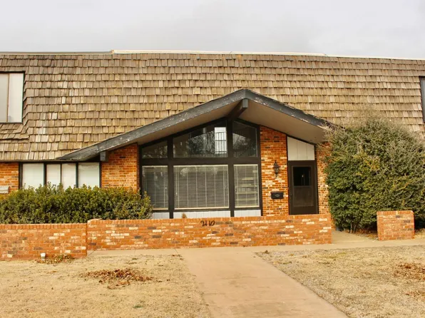 2110 Indian Dr, Enid, OK 73703