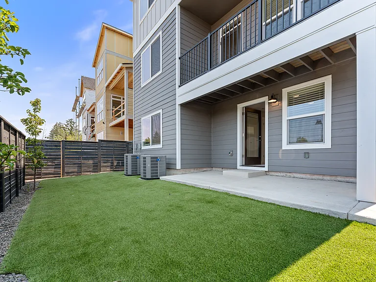 16457 NW Liberty St #1 — Photo 43