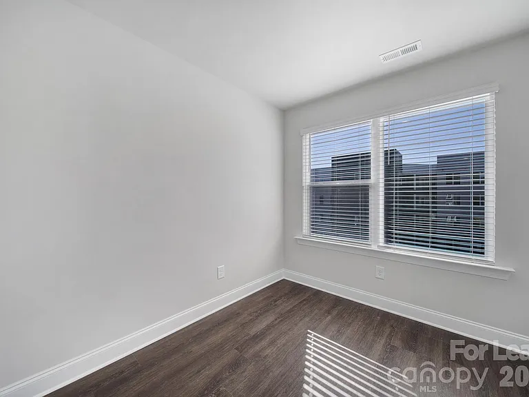 2432 Arty Ave — Photo 18