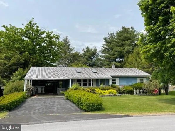 197 Norman Ave, Pleasant Gap, PA 16823