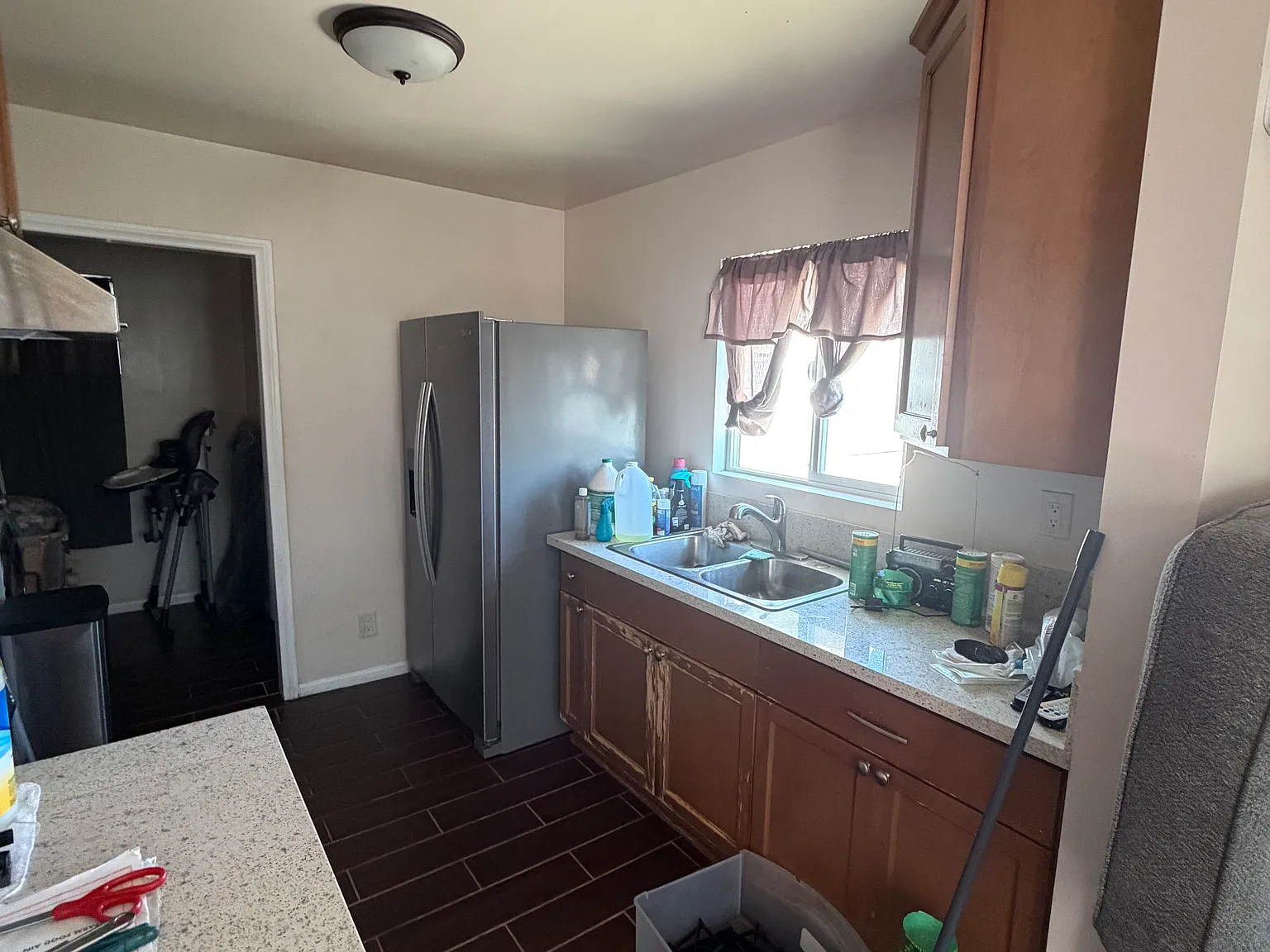 2 bed, $2,400 — Photo 4