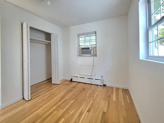 Rented by AZ REALTY NYC LLC | media 21