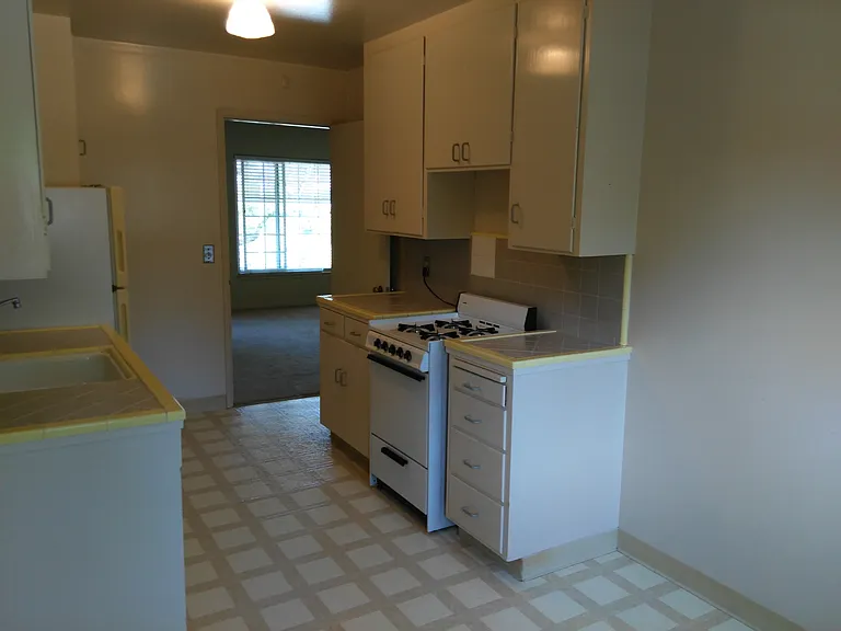2447 High St — Photo 4