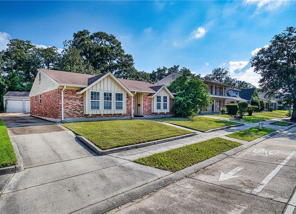 1st image of 5822 Macarthur Blvd