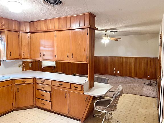 4th image of 208 Detroit Dr