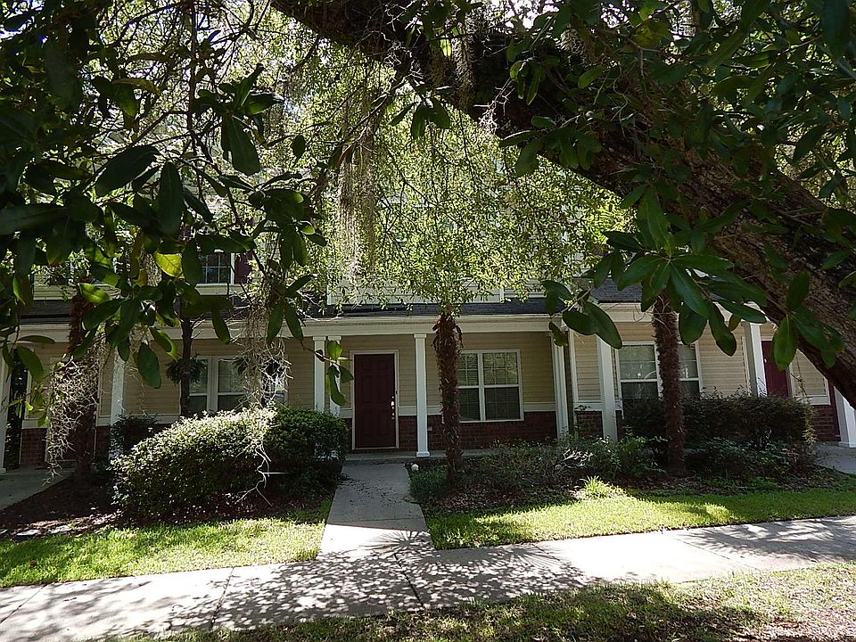 1st image of 104 Chinquapin Dr