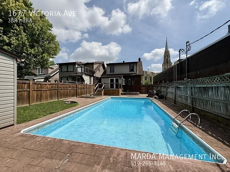 1677 Victoria Ave — Photo 71