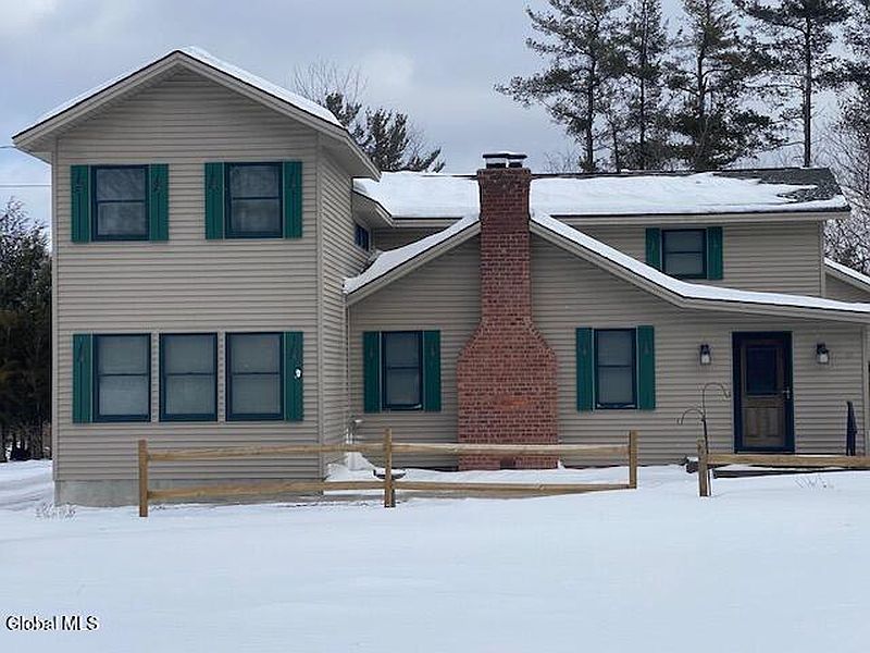 2nd image of 18 Pine Knoll Lane