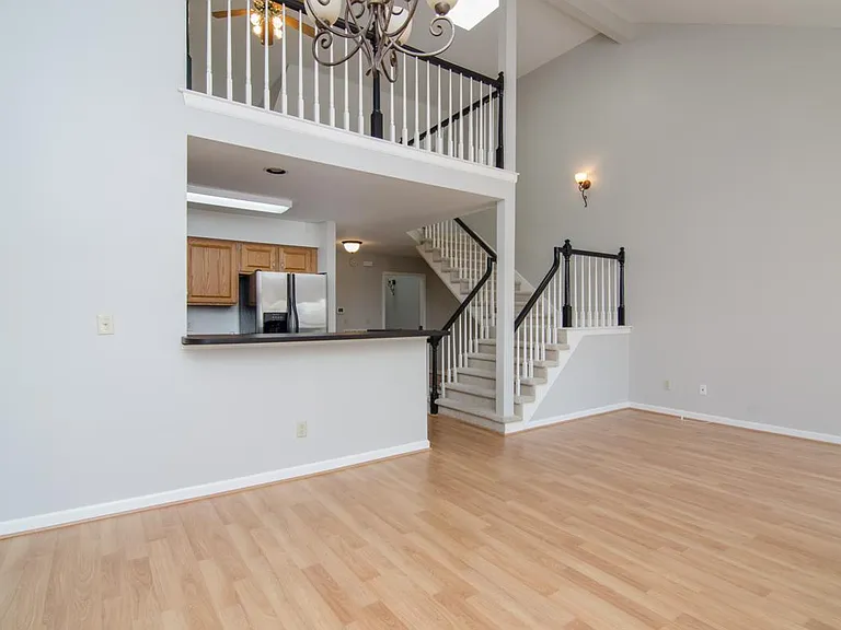 254 Glenstone Cir — Photo 10