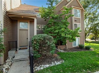 11224 Nieman Rd APT 202, Overland Park, KS 66210