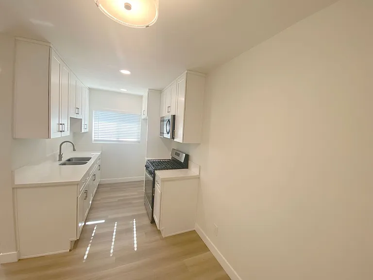 455 W Dryden St — Photo 6