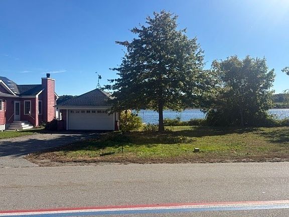 3rd image of 3470 Riverside Ave
