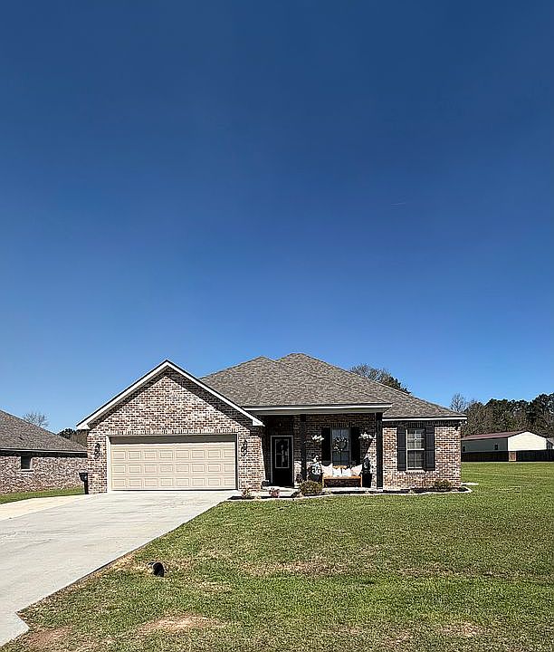 1st image of 10 S Town Ln