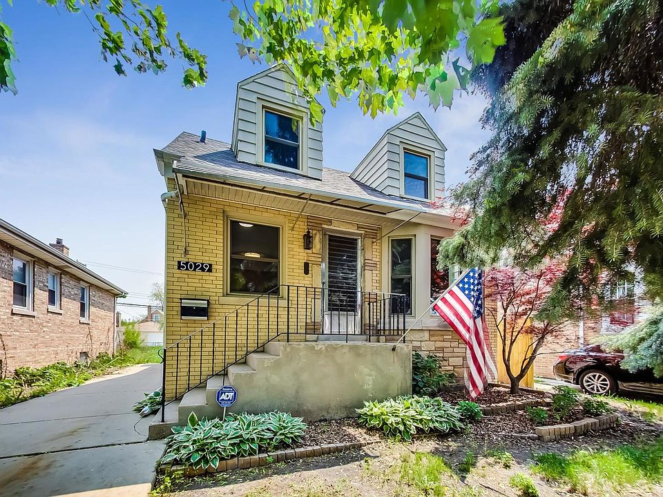1st image of 5029 N Mulligan Ave