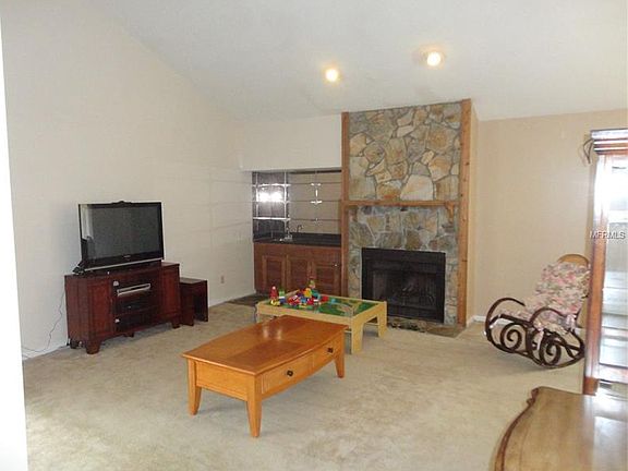 3rd image of 10908 Autumn Oak Pl