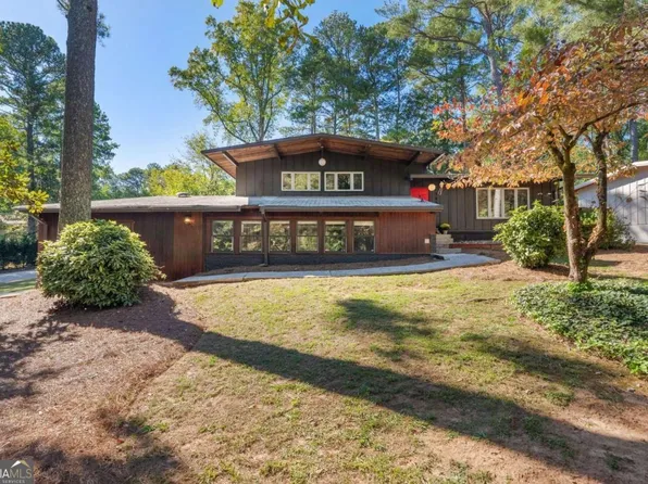 3852 Foxford Dr, Doraville, GA 30340