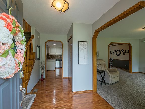 3rd image of 12747 Wheaton Ave