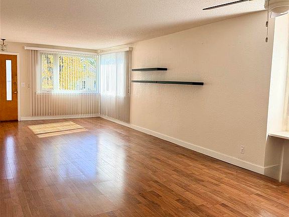 5th image of 2113 10th Ave E