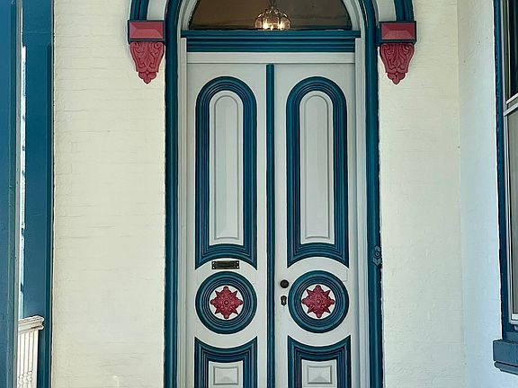 2nd image of 636 N 3rd St APT 3R